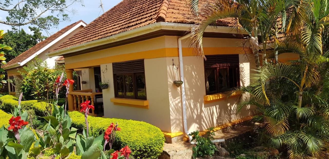 Keelan Ace Villas Kampala Værelse billede